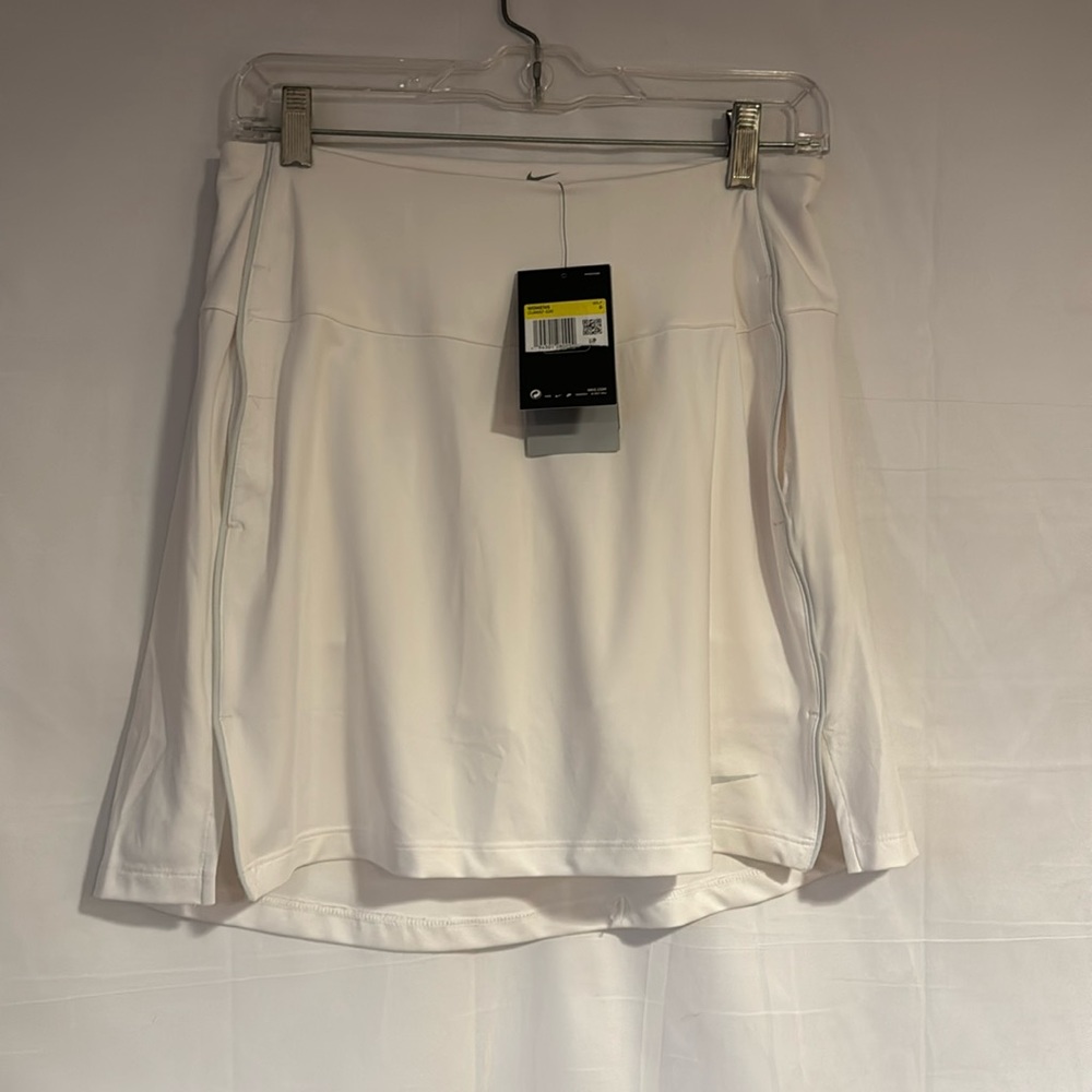 Nike Dri-FIT UV Golf Skort Size S- NEW UPF 40